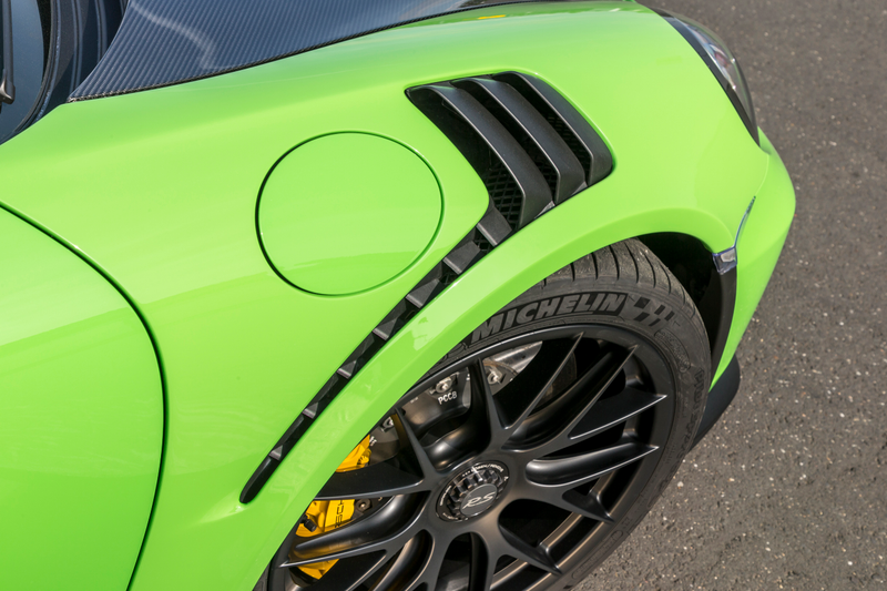 Illustration for article titled The 2019 Porsche GT3 RS Is The Exception To The Rules Of Physics